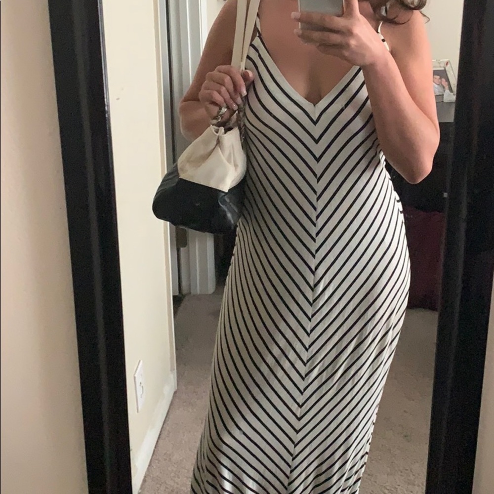 Stunning black and white Nine West tote